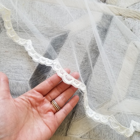 Handmade fingertip length lace trim veil main image 4